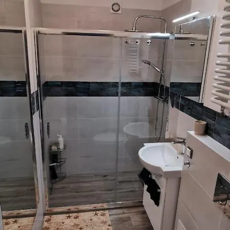 Highway To Apartman *